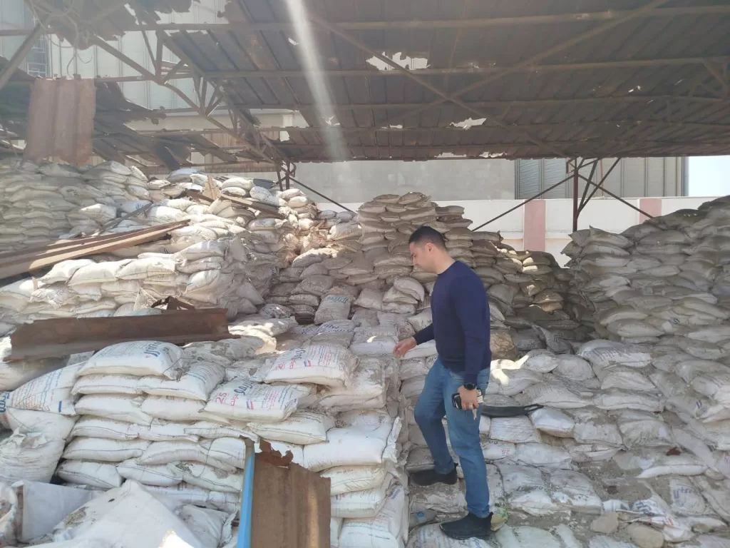 ضبط منشأتين غير مرخصتين لتصنيع البطاطس نصف المقلية و ملح الطعام..بالسادات 21 - جريدة المساء