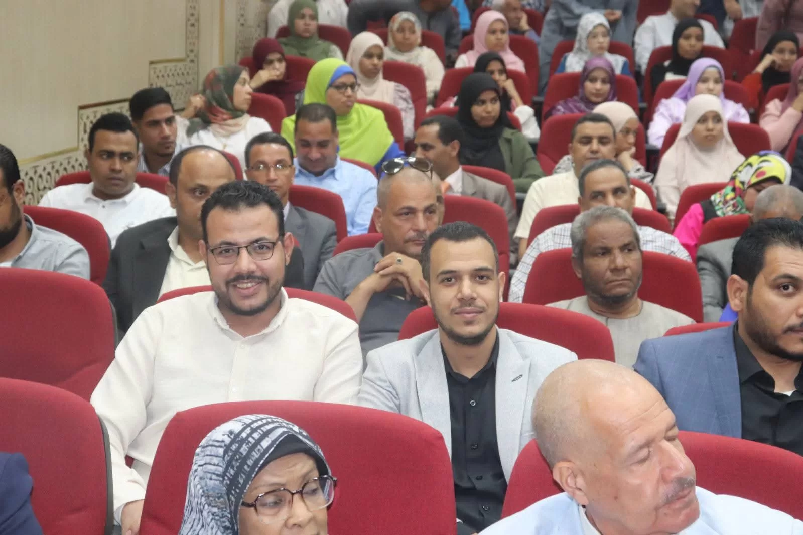الماجستير بامتياز للباحثة إسراء حسن تهامي بكلية التربية بقنا 57 - جريدة المساء