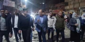 نائب محافظ الجيزة يتابع ميدانيا تطبيق قرار غلق المحال والأنشطة التجارية بشوارع أبو النمرس 1 - جريدة المساء