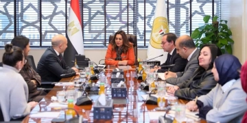 وزيرة البيئة تبحث مع رئيس مجلس ادارة لوريال مصر فرص الشراكة لدعم الاستدامة وتعزيز الاقتصاد الدائري 2 - جريدة المساء وزيرة البيئة تبحث مع رئيس مجلس ادارة لوريال مصر فرص الشراكة لدعم الاستدامة وتعزيز الاقتصاد الدائري 1 - جريدة المساء