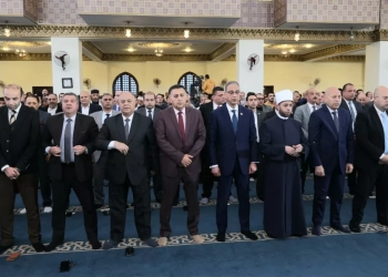 احتفالا بالعيد القومي الـ107 للمحافظة.. وزير الأوقاف والمحافظ يؤديان صلاة الجمعة بمسجد خديجة بنت خويلد في أكتوبر 25 - جريدة المساء