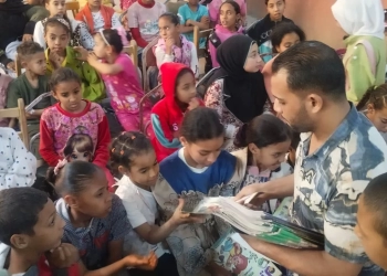 عروض الأراجوز و"المهرج" تجذب الأطفال في فعاليات مهرجان مسرح شباب الجنوب بقنا 28 - جريدة المساء