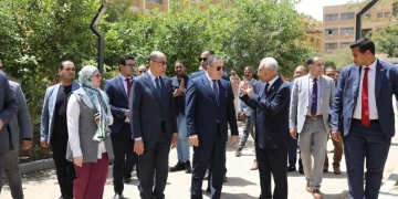 محافظ المنيا ووزير التعليم العالي يتفقدان مشروع الجامعة التكنولوجية الجديدة 1 - جريدة المساء
