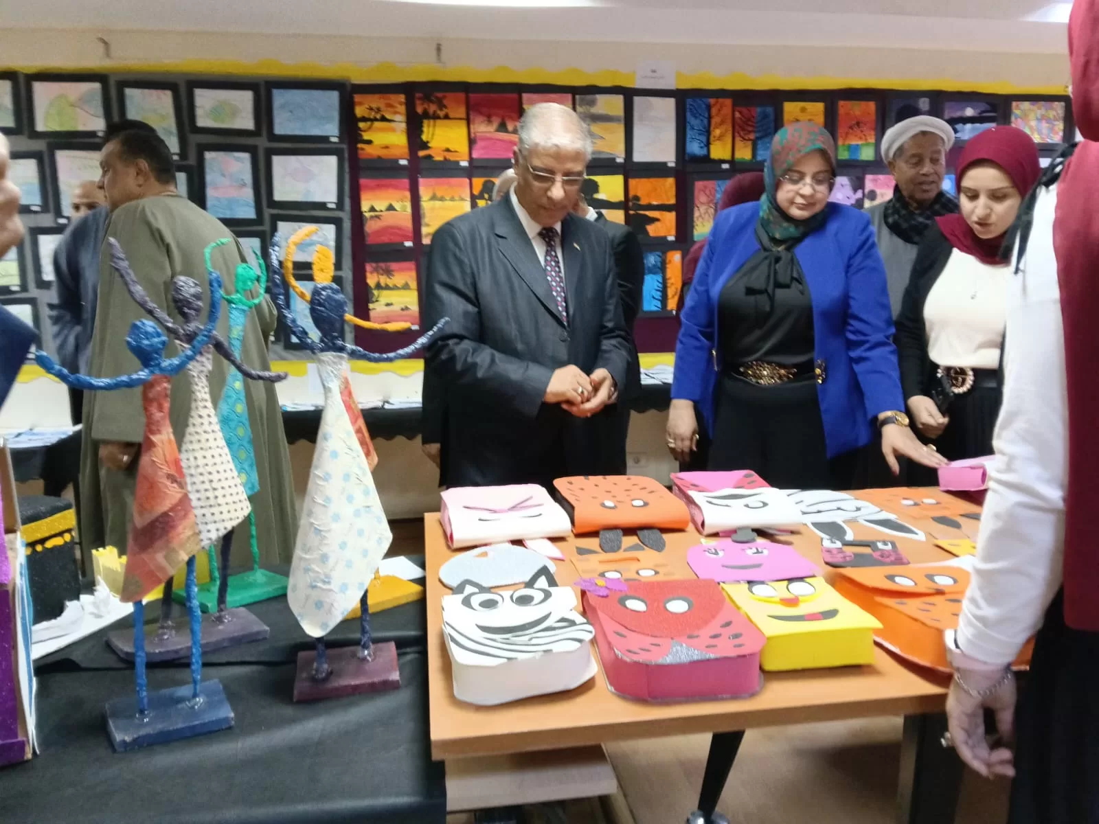 وكيل تعليم قنا يشهد نموذج محاكاة مجلس النواب لطلاب "النيل الدولية" 72 - جريدة المساء وكيل تعليم قنا يشهد نموذج محاكاة مجلس النواب لطلاب "النيل الدولية" 71 - جريدة المساء