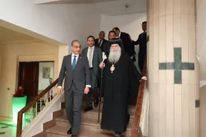محافظ الجيزة يزور مطرانية شمال المحافظة لتقديم التهنئة بعيد القيامة المجيد 21 - جريدة المساء