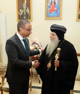 محافظ الجيزة يزور مطرانية شمال المحافظة لتقديم التهنئة بعيد القيامة المجيد 25 - جريدة المساء