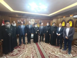 نائب محافظ الجيزة والسكرتير العام يزوران مطرانية الأقباط الأرثوذكس بطموة للتهنئة بعيد القيامة 27 - جريدة المساء