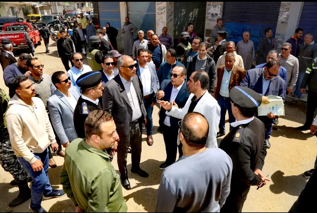  محافظ كفرالشيخ يقود حملة مكبرة لإزالة الإشغالات ونقل الباعة الجائلين لسوق ميت علوان المطور 18 - جريدة المساء