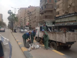 محافظ الجيزة يستدعي مشرفي النظافة بعد رصد بؤر مخلفات بشوارع العمرانية والطالبية والهرم 19 - جريدة المساء
