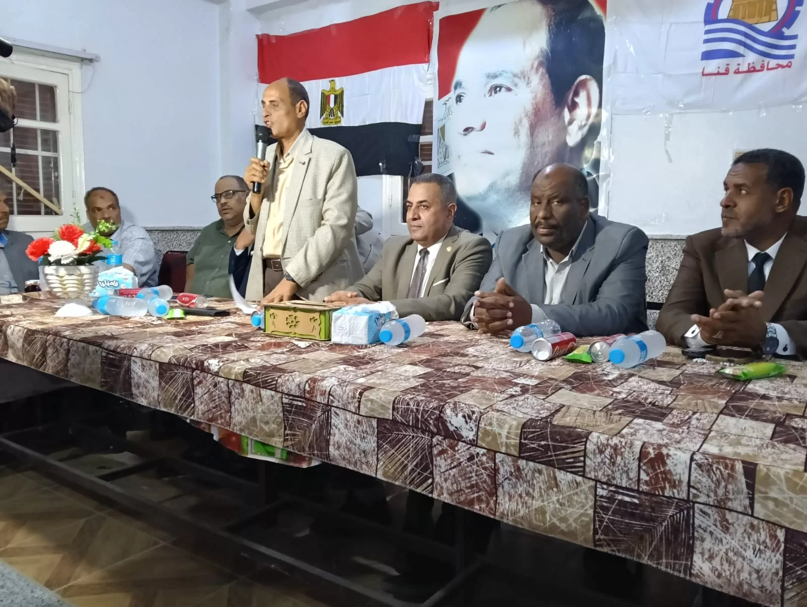 "عبدالمحسن" يكرم 29 طالبًا بتعليم قنا لحصولهم على شهادات برمجة دولية من “توفاس” اليابانية 27 - جريدة المساء