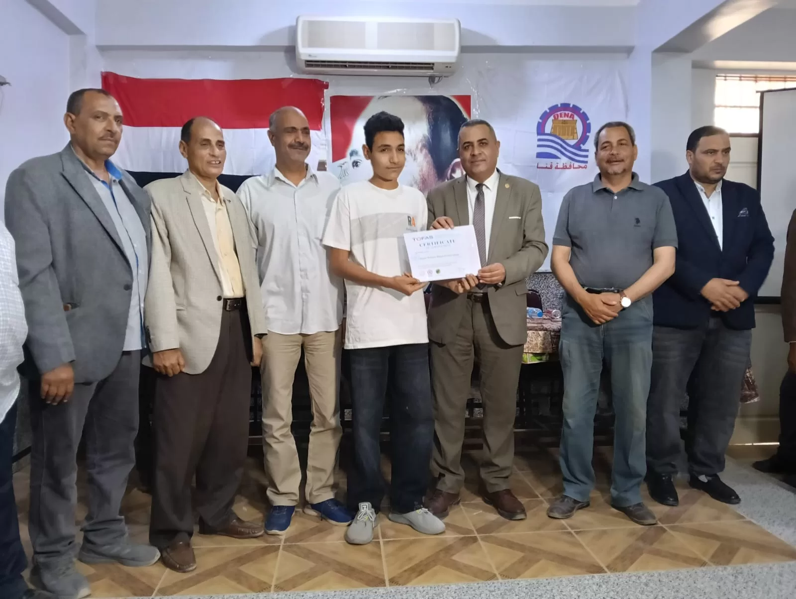 "عبدالمحسن" يكرم 29 طالبًا بتعليم قنا لحصولهم على شهادات برمجة دولية من “توفاس” اليابانية 113 - جريدة المساء