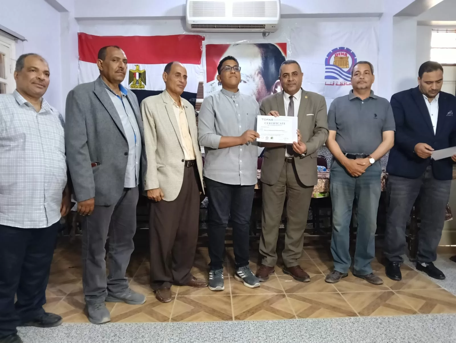 "عبدالمحسن" يكرم 29 طالبًا بتعليم قنا لحصولهم على شهادات برمجة دولية من “توفاس” اليابانية 105 - جريدة المساء