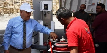 محافظ أسوان يكلف السكرتير العام بالمرور على محطات الوقود للتأكد من إجراءات السلامة 1 - جريدة المساء
