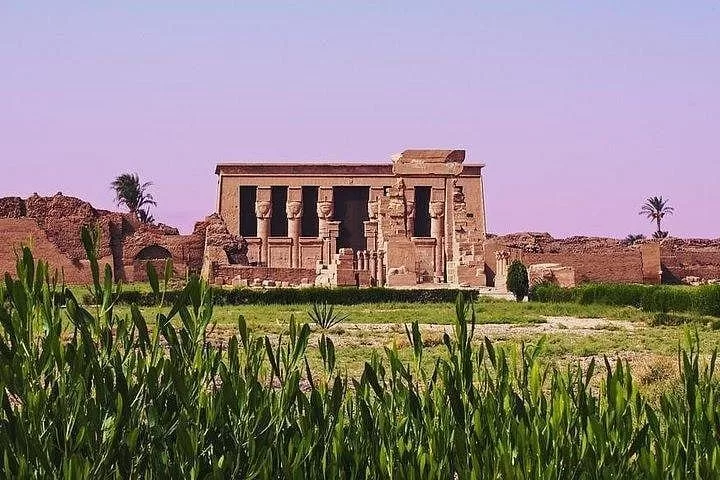 “الإيسيسكو” تُدرج معبد دندرة على قائمة التراث في العالم الإسلامي 55 - جريدة المساء
