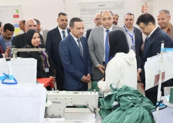 محافظ المنوفية يتفقد المصانع بالمنطقة الحرة بشبين الكوم 19 - جريدة المساء