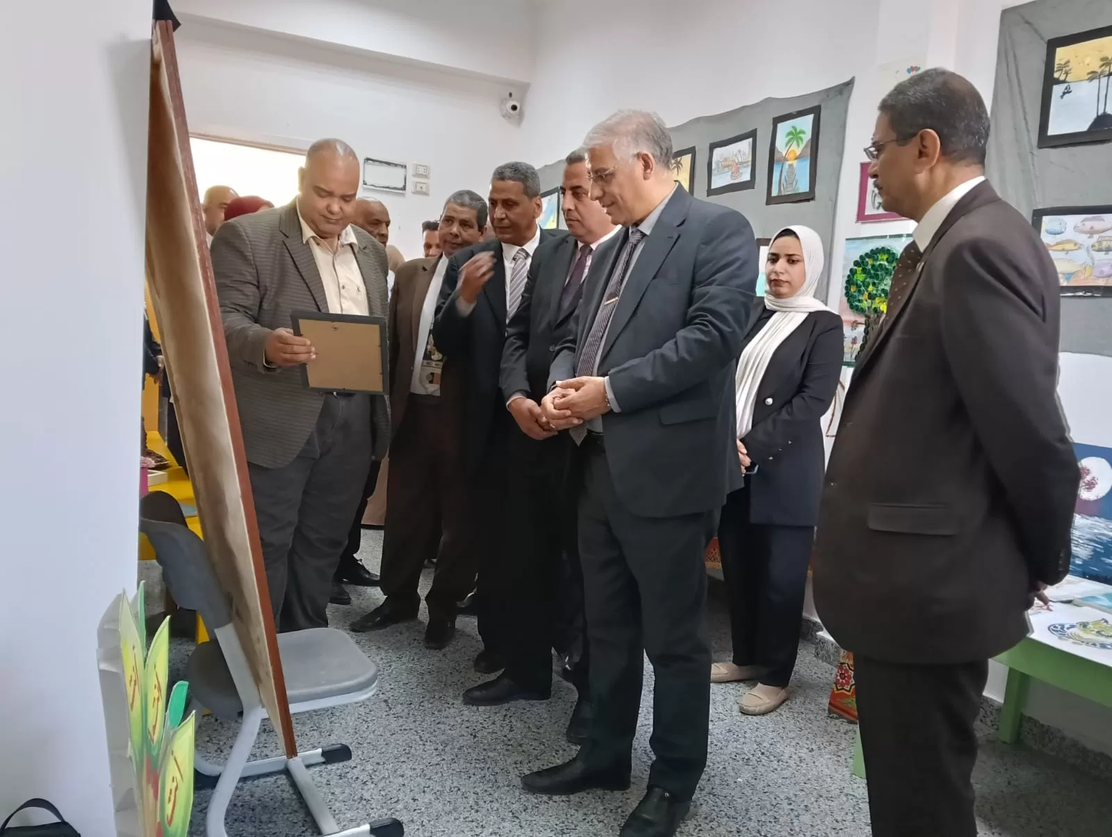 وكيل تعليم قنا يشهد انطلاق المعرض الأول للأنشطة التربوية للمدارس الخاصة 95 - جريدة المساء