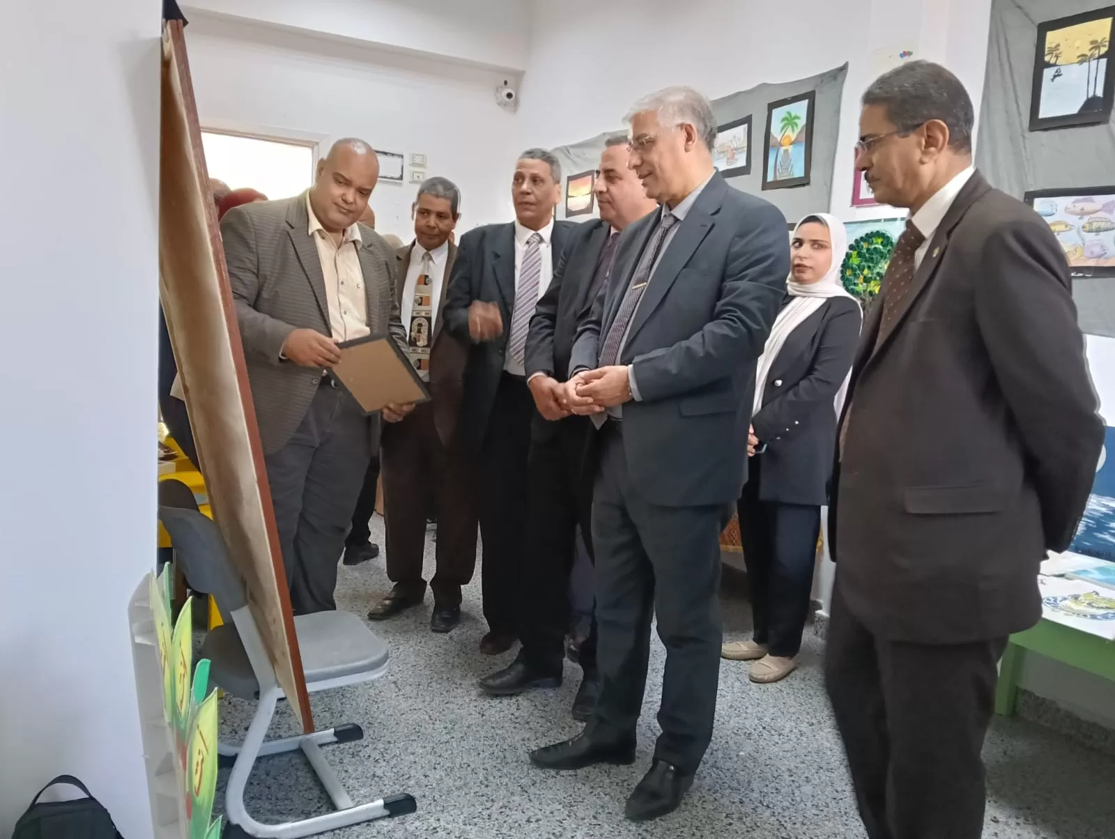 وكيل تعليم قنا يشهد انطلاق المعرض الأول للأنشطة التربوية للمدارس الخاصة 77 - جريدة المساء