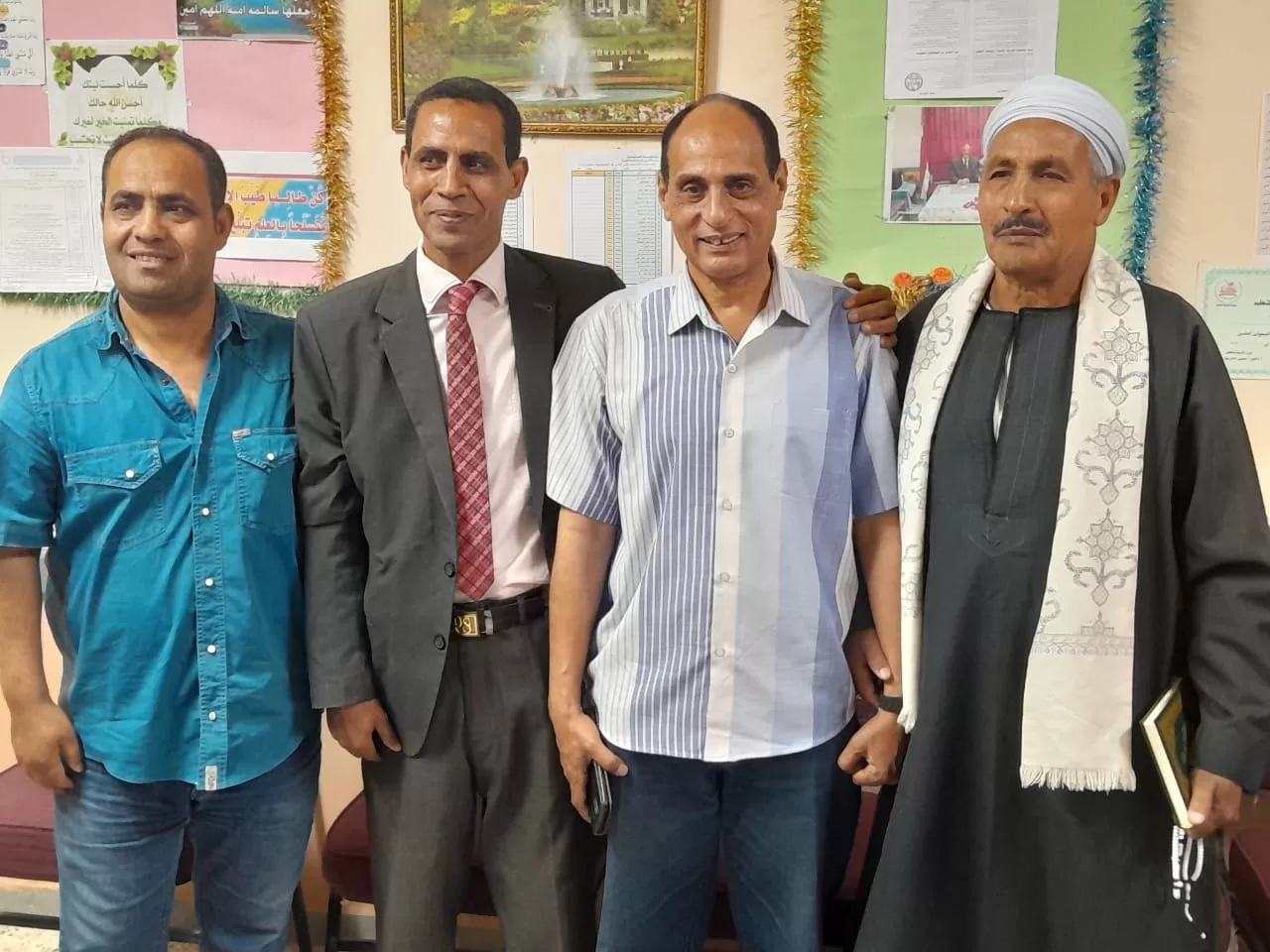 الأوسط قمولا الثانوية بنقادة تكرم المتفوقين وحفظة القرآن الكريم  59 - جريدة المساء