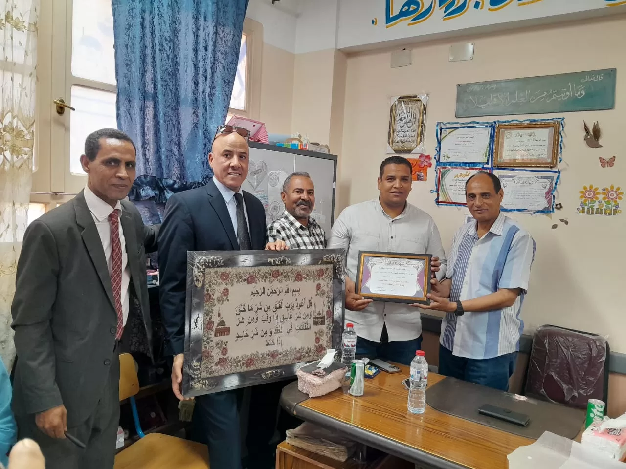 الأوسط قمولا الثانوية بنقادة تكرم المتفوقين وحفظة القرآن الكريم  61 - جريدة المساء
