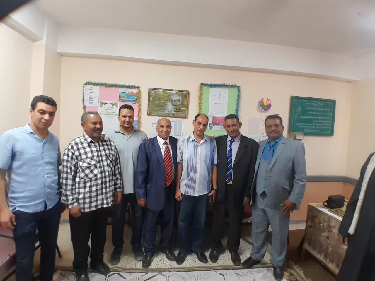 الأوسط قمولا الثانوية بنقادة تكرم المتفوقين وحفظة القرآن الكريم  71 - جريدة المساء