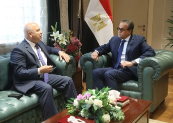 وزيرا الصحة والنقل بحثا عددا من الملفات لرفع كفاءة سلاسل الإمداد الدوائي 11 - جريدة المساء