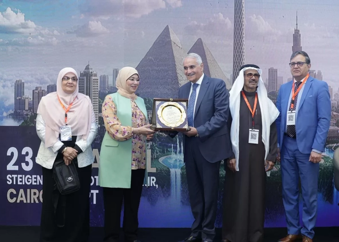 نائبا عن رئيسة قومى المرأه.."العدوي" يشارك في مؤتمر الجمعية المصرية للغدة الدرقية 18 - جريدة المساء