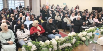 «آداب عين شمس» تستضيف ندوة لتعزيز ثقافة التطوع ونقل خبرات العمل الإغاثي للطلاب 2 - جريدة المساء «آداب عين شمس» تستضيف ندوة لتعزيز ثقافة التطوع ونقل خبرات العمل الإغاثي للطلاب 1 - جريدة المساء