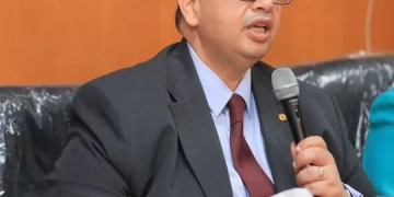 رئيس جامعة كفر الشيخ والهيئة القومية لضمان جودة التعليم اعتمدوا برنامجي الصيدلة الإكلينيكية 2 - جريدة المساء رئيس جامعة كفر الشيخ والهيئة القومية لضمان جودة التعليم اعتمدوا برنامجي الصيدلة الإكلينيكية 1 - جريدة المساء