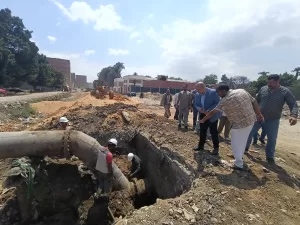 نائب محافظ الجيزة يتفقد أعمال التطوير بطريق البراجيل كومبرة بمركز كرداسة 21 - جريدة المساء