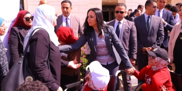التضامن توزع أجهزة تعويضية لطلاب الجامعات ذوي الإعاقة بالتعاون مع بنك الإسكان 1 - جريدة المساء