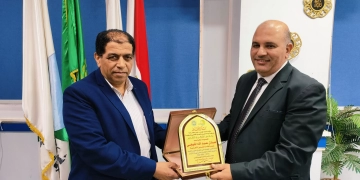 رئيس «مياه المنوفية» يُكرم القطاع التجارى لحصوله على تجديد شهادة الأيزو 1 - جريدة المساء