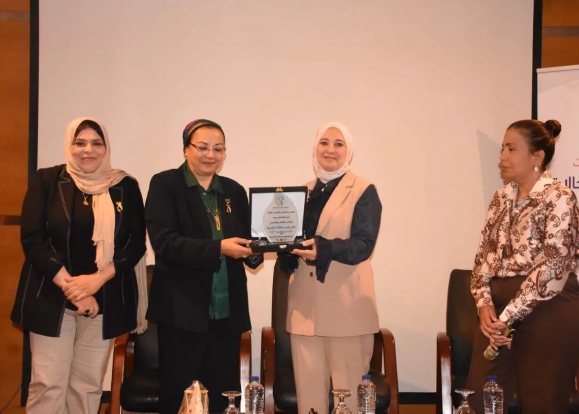 ندوة موسعة بالإسكندرية لمناهضة العنف ضد المرأة بمشاركة 11 محافظة 17 - جريدة المساء