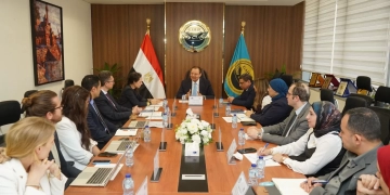 رئيس الرقابة الصحية مع الوكالة الفرنسية للخبرة الفنية الدولية للتعاون في جودة الرعاية الصحية 1 - جريدة المساء