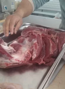 ضبط 79 كيلو لحوم فاسدة في حملة مكبرة بالشروق لضمان سلامة الغذاء 21 - جريدة المساء