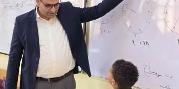 جولة مفاجئة لمدير تعليم الشروق لمتابعة انتظام الدراسة بـ"طبري المتكاملة" 1 - جريدة المساء