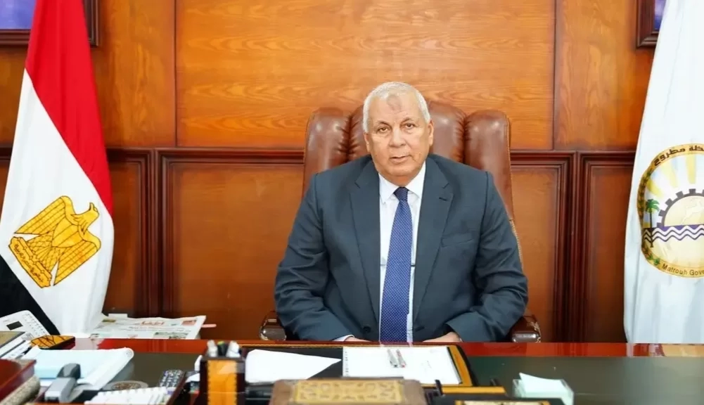 محافظ مطروح يعتمد عددا من عقود التقنين الجديدة 19 - جريدة المساء
