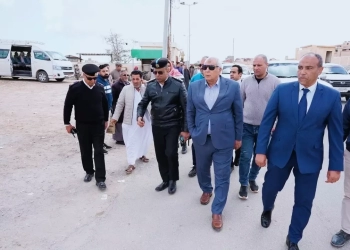 الزملوط يتفقد مقترح تطوير مروري بمدخل مطروح 19 - جريدة المساء