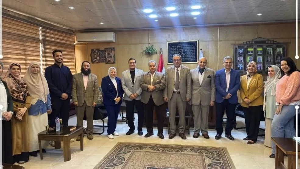طب الزقازيق تطلق وحدة الخريجين في أول اجتماع رسمي.. خطوة استراتيجية لربط الأطباء بسوق العمل وتعزيز المسار المهني 18 - جريدة المساء