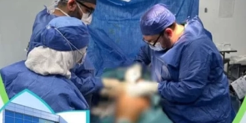 إجراء أول جراحة لتغيير مفصل "ثنائي القطبين" بمستشفى القنطرة غرب 2 - جريدة المساء إجراء أول جراحة لتغيير مفصل "ثنائي القطبين" بمستشفى القنطرة غرب 1 - جريدة المساء