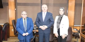 رئيس جامعة القناة يهنئ المعيدين الجدد بكلية التربية 21 - جريدة المساء