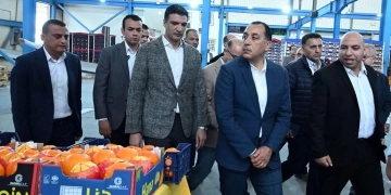 رئيس مجلس الوزراء من القليوبية: الدولة تعمل علي إزالة المعوقات التي تواجه المستثمرين 1 - جريدة المساء