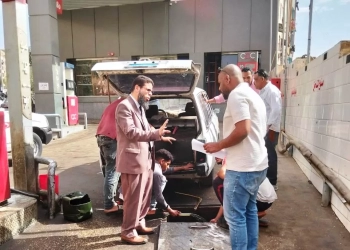 محافظ أسوان يوجه بتشديد الرقابة التموينية .. وإحباط محاولة لتهريب 516 لتر من السولار داخل محطة وقود 28 - جريدة المساء محافظ أسوان يوجه بتشديد الرقابة التموينية .. وإحباط محاولة لتهريب 516 لتر من السولار داخل محطة وقود 27 - جريدة المساء