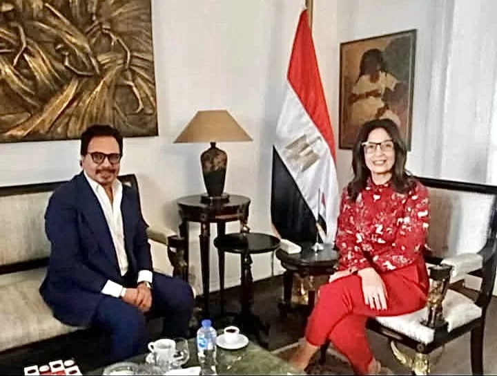وزيرة الثقافة تناقش استعدادات مهرجان المسرح القومي 19 - جريدة المساء
