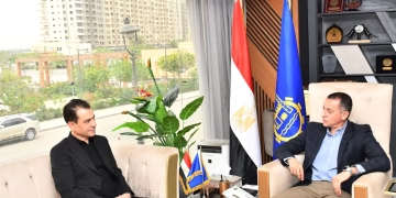 محافظ أسوان يستقبل رئيس الهيئة العامة لقصور الثقافة 2 - جريدة المساء محافظ أسوان يستقبل رئيس الهيئة العامة لقصور الثقافة 1 - جريدة المساء