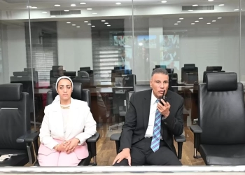 محافظ جنوب سيناء يتابع من غرفة الشبكة الوطنية للطوارئ استعدادات عيد القيامة وأعياد الربيع بالمدن السياحية 29 - جريدة المساء