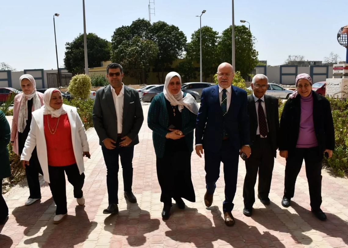 انطلاق فعاليات الأسبوع البيئي بآداب القناة 18 - جريدة المساء انطلاق فعاليات الأسبوع البيئي بآداب القناة 17 - جريدة المساء