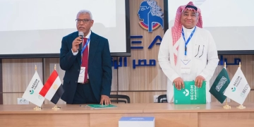 د.لؤي نصرت يشيد بالجهات الشريكة بالمعرض الزراعي الأول لجامعة أسوان 1 - جريدة المساء