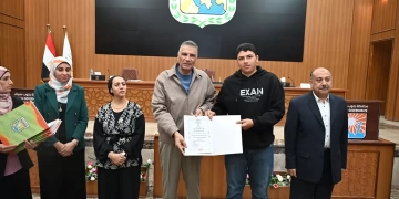 محافظ جنوب سيناء يكرّم خريجي دورات الحاسب الآلي وتنمية القدرات بديوان عام المحافظة 2 - جريدة المساء محافظ جنوب سيناء يكرّم خريجي دورات الحاسب الآلي وتنمية القدرات بديوان عام المحافظة 1 - جريدة المساء
