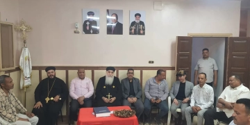 محافظ أسوان يكلف رؤساء المراكز والمدن بتقديم التهنئة للأخوة الأقباط بمناسبة عيد القيامة المجيد 1 - جريدة المساء