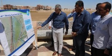 البرقي يوجه بسرعة الانتهاء من محطة تحلية سفاجا 1 - جريدة المساء